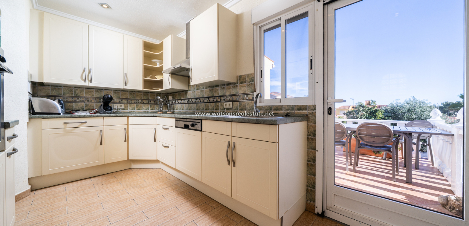 Venta - Chalet Independiente - Urb. La Marina