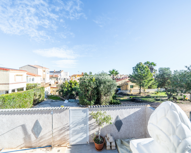 Venta - Chalet Independiente - Urb. La Marina