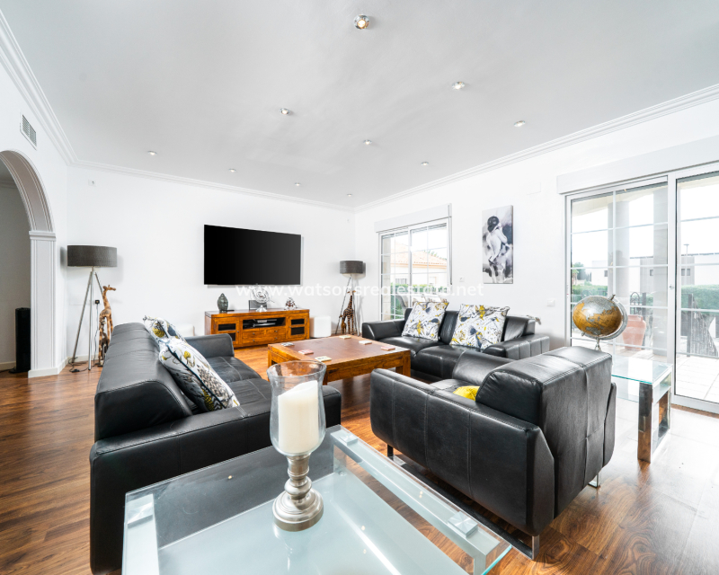 Venta - Chalet Independiente - Urb. La Marina