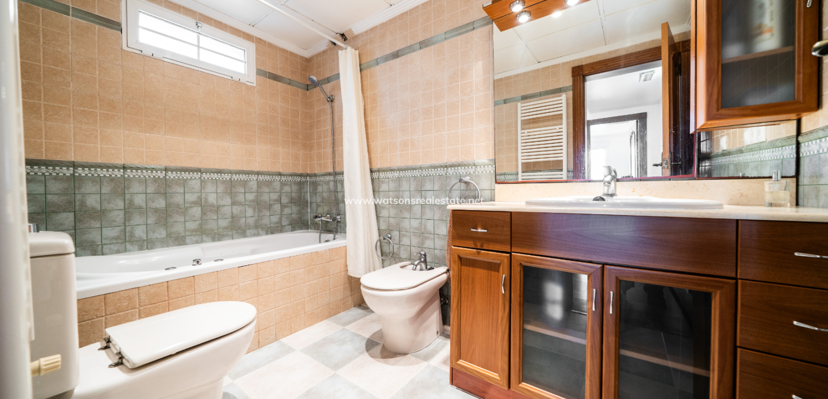 Venta - Chalet Independiente - Urb. La Marina