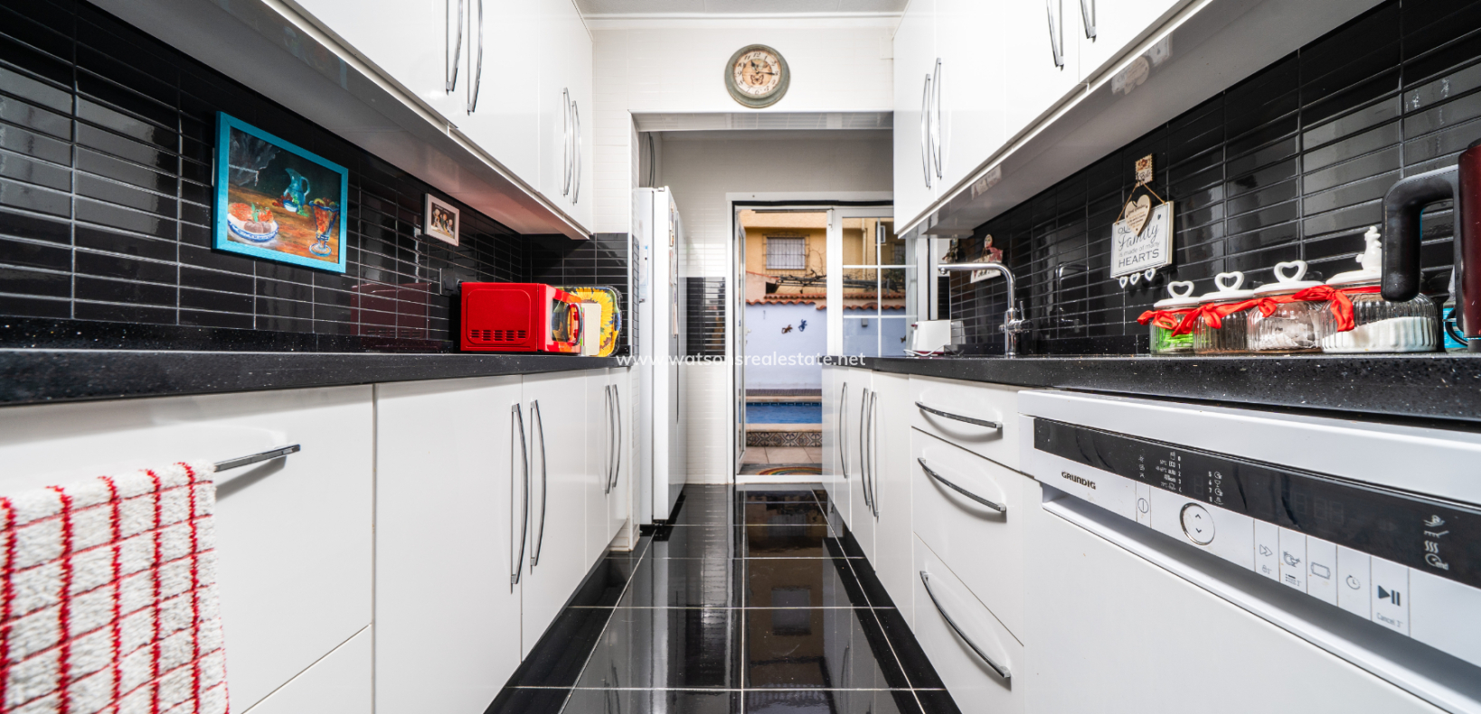 Venta - Chalet Independiente - Urb. La Marina