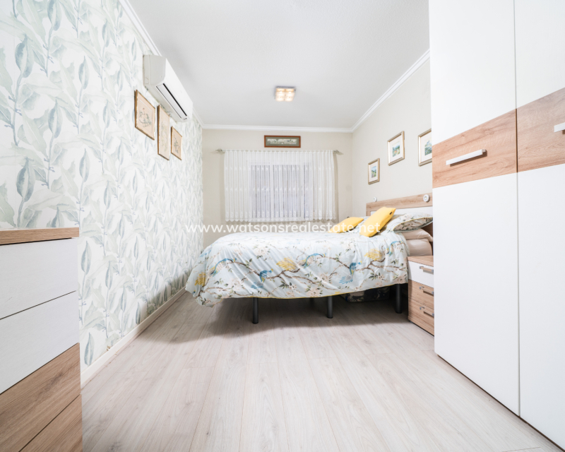 Venta - Chalet Independiente - Urb. La Marina