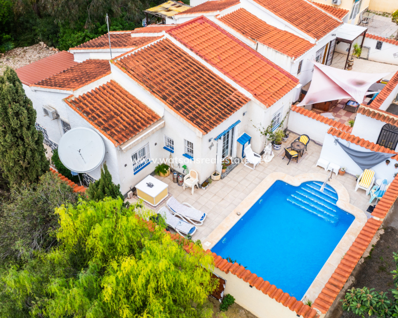 Venta - Chalet Independiente - Urb. La Marina