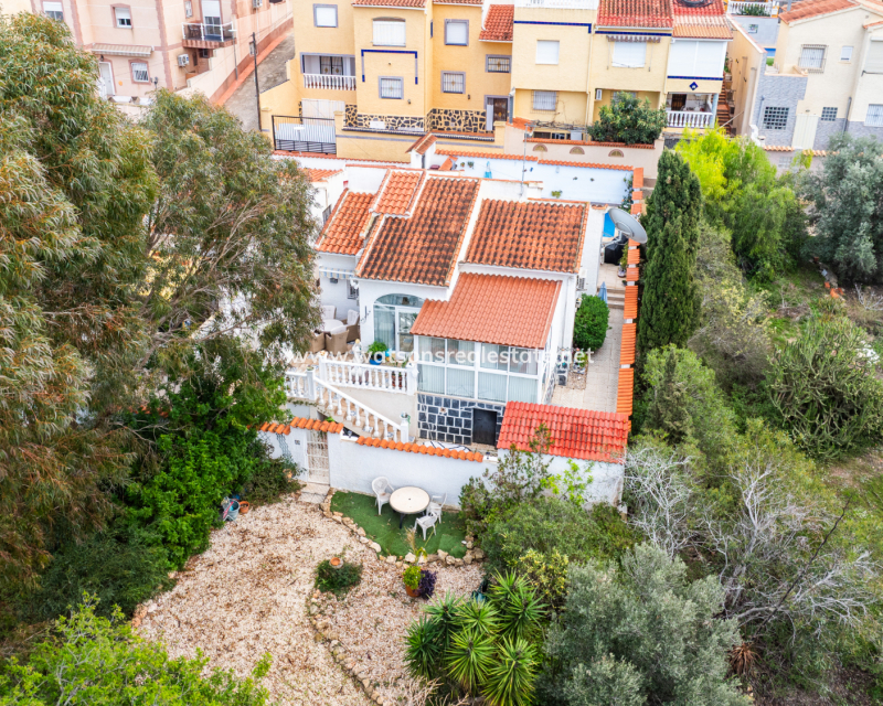 Venta - Chalet Independiente - Urb. La Marina