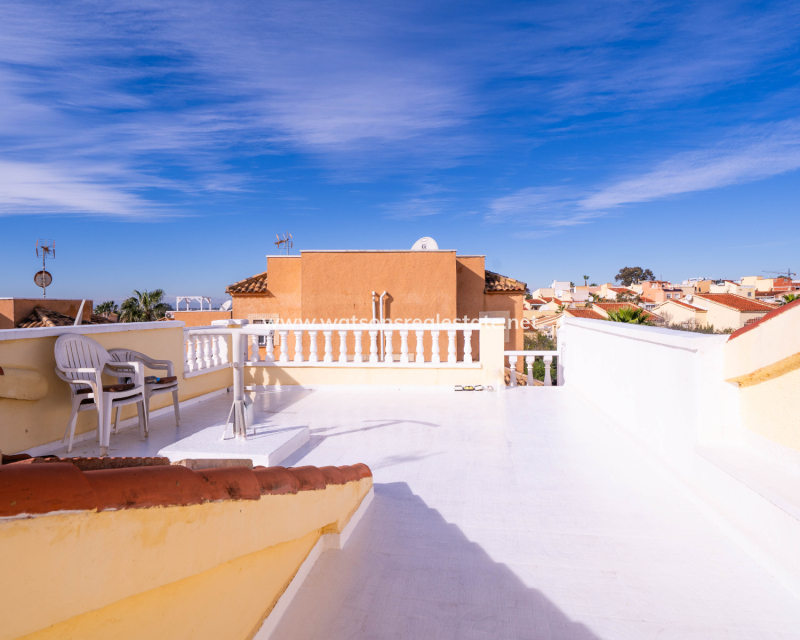 Venta - Chalet Independiente - Urb. La Marina