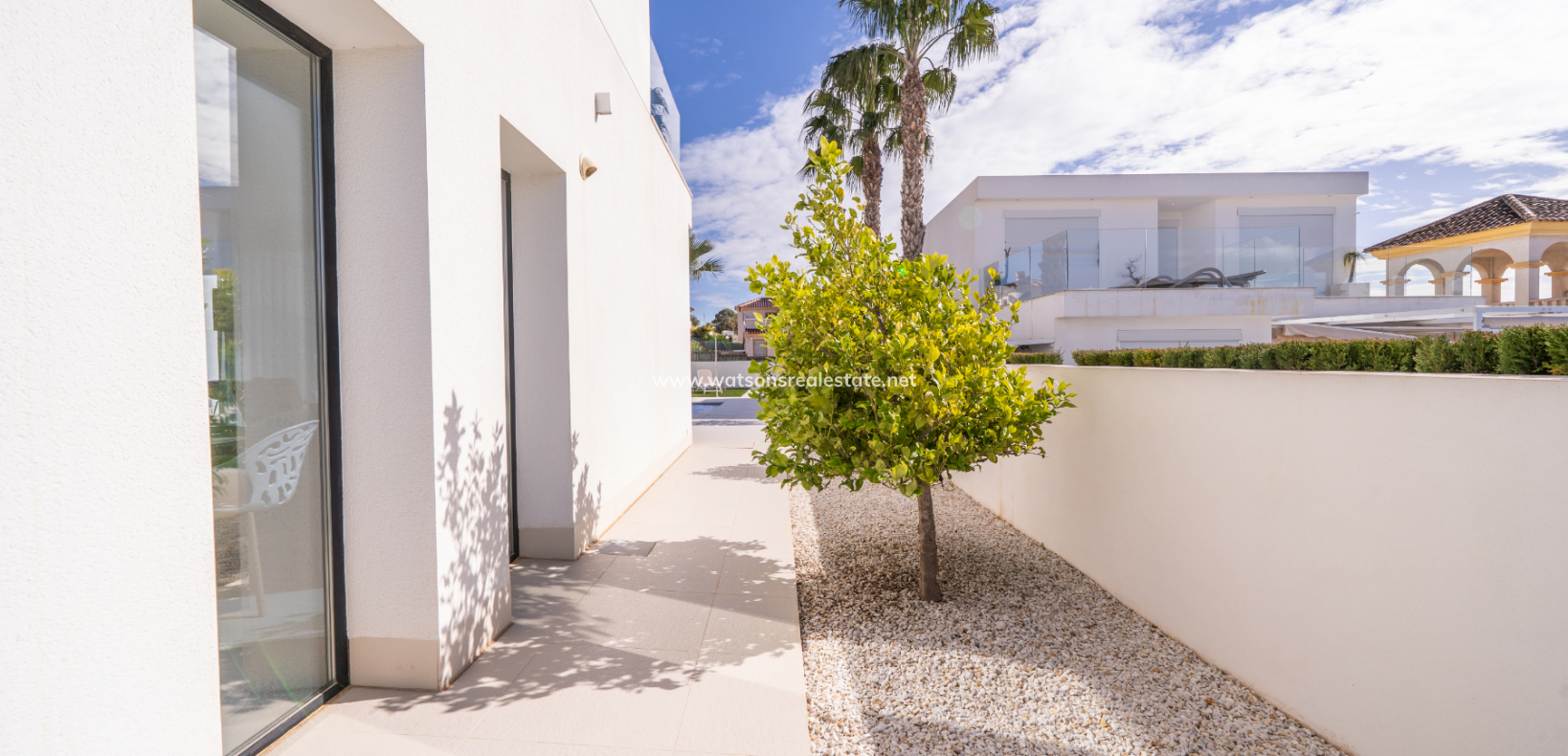 Venta - Chalet Independiente - Urb. La Marina