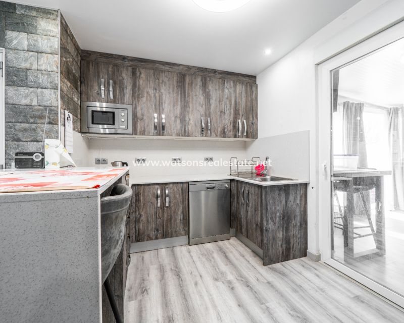 Venta - Chalet Independiente - Urb. La Marina