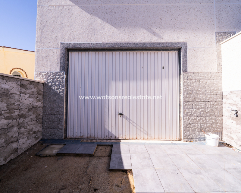 Venta - Chalet Independiente - Urb. La Marina