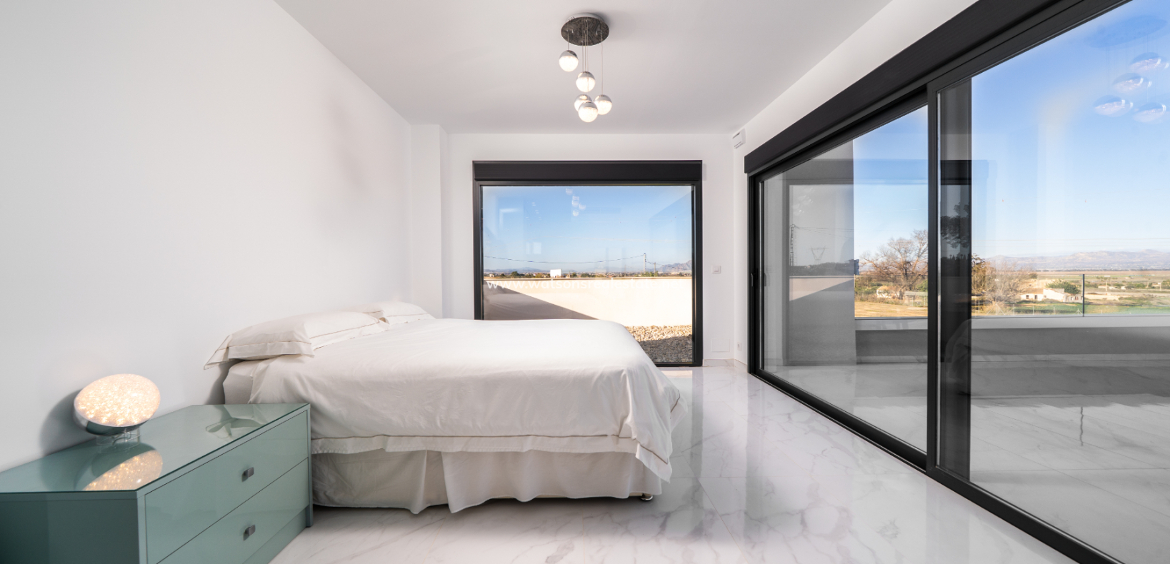 Venta - Chalet Independiente - Urb. La Marina