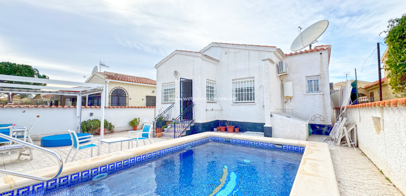 Venta - Chalet Independiente - Urb. La Marina