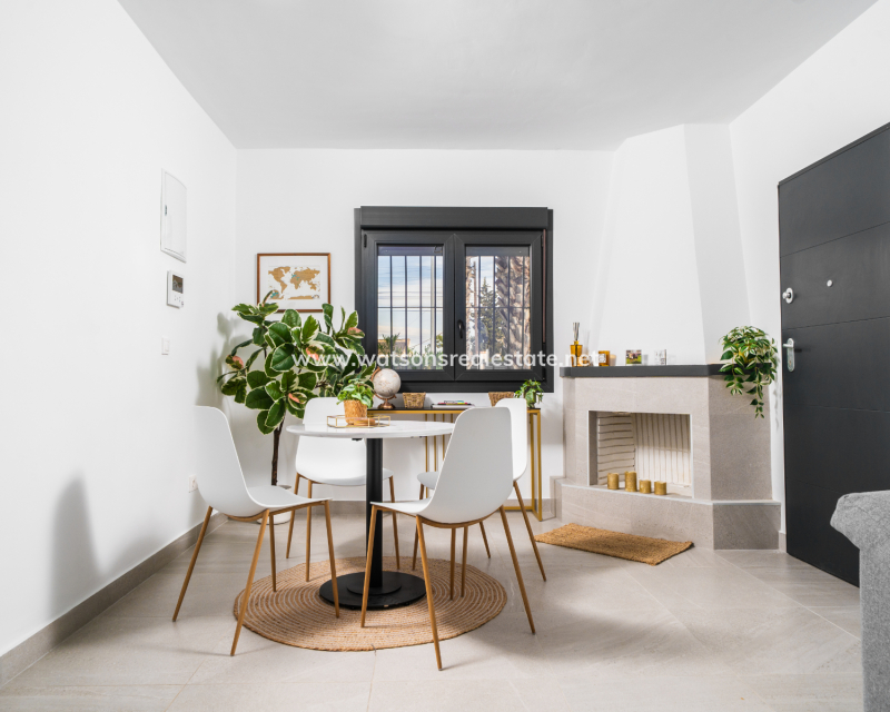 Venta - Chalet Independiente - Urb. La Marina