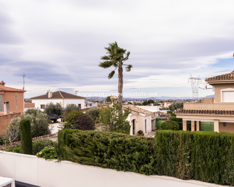 Venta - Chalet Independiente - Urb. La Marina