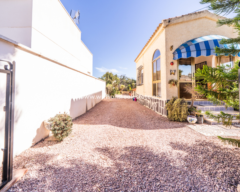 Venta - Chalet Independiente - Urb. La Marina