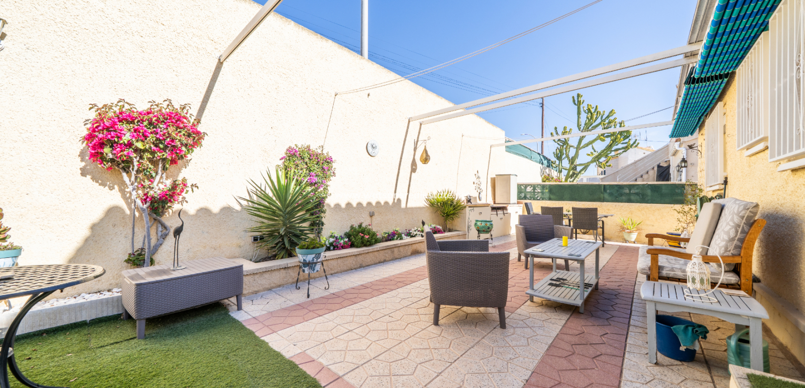 Venta - Chalet Independiente - Urb. La Marina