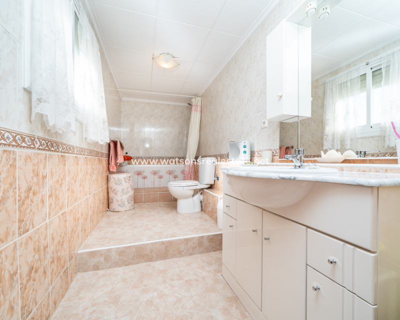 Venta - Chalet Independiente - Urb. La Marina