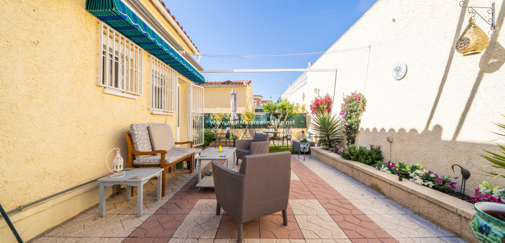 Venta - Chalet Independiente - Urb. La Marina