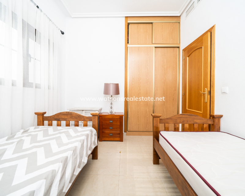 Venta - Chalet Independiente - Urb. La Marina