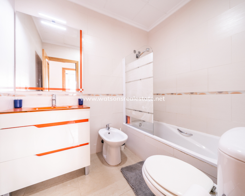 Venta - Chalet Independiente - Urb. La Marina