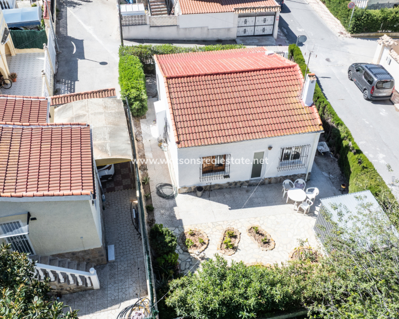 Venta - Chalet Independiente - Urb. La Marina