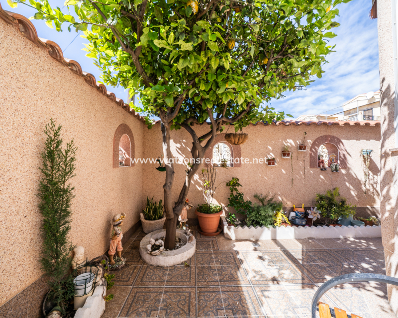 Venta - Chalet Independiente - Urb. La Marina