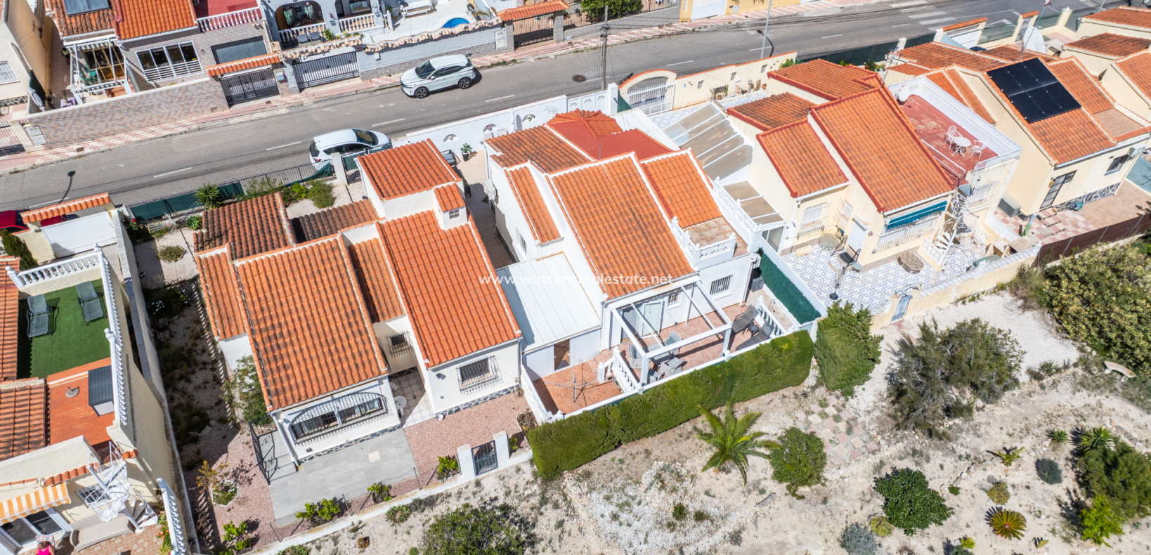 Venta - Chalet Independiente - Urb. La Marina