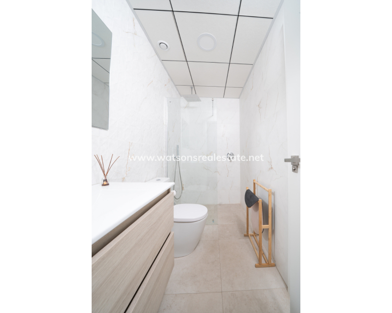 Venta - Chalet Independiente - Urb. La Marina