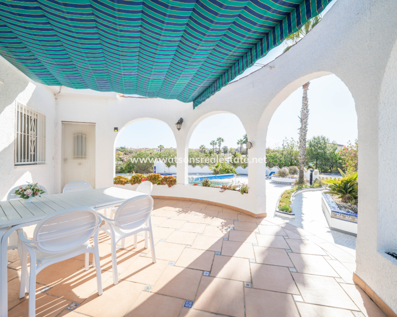 Venta - Chalet Independiente - Urb. La Marina