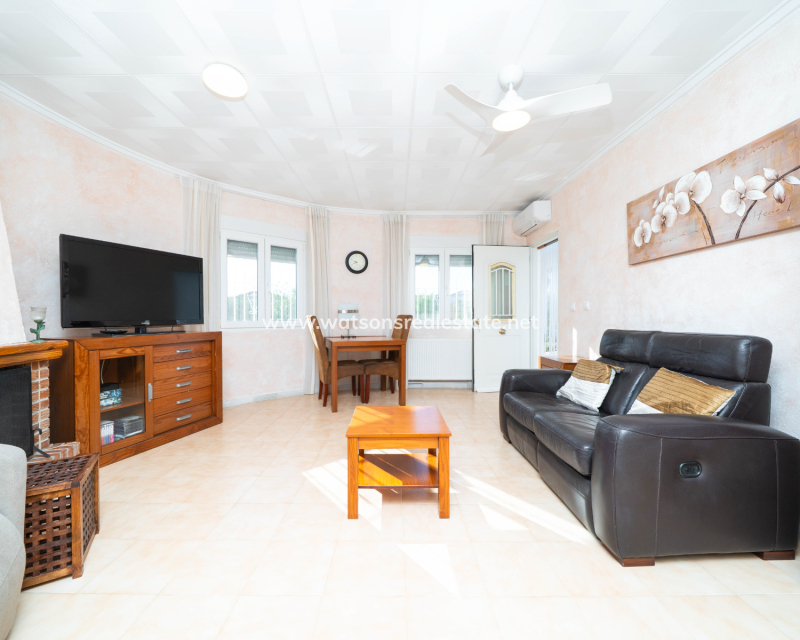 Venta - Chalet Independiente - Urb. La Marina