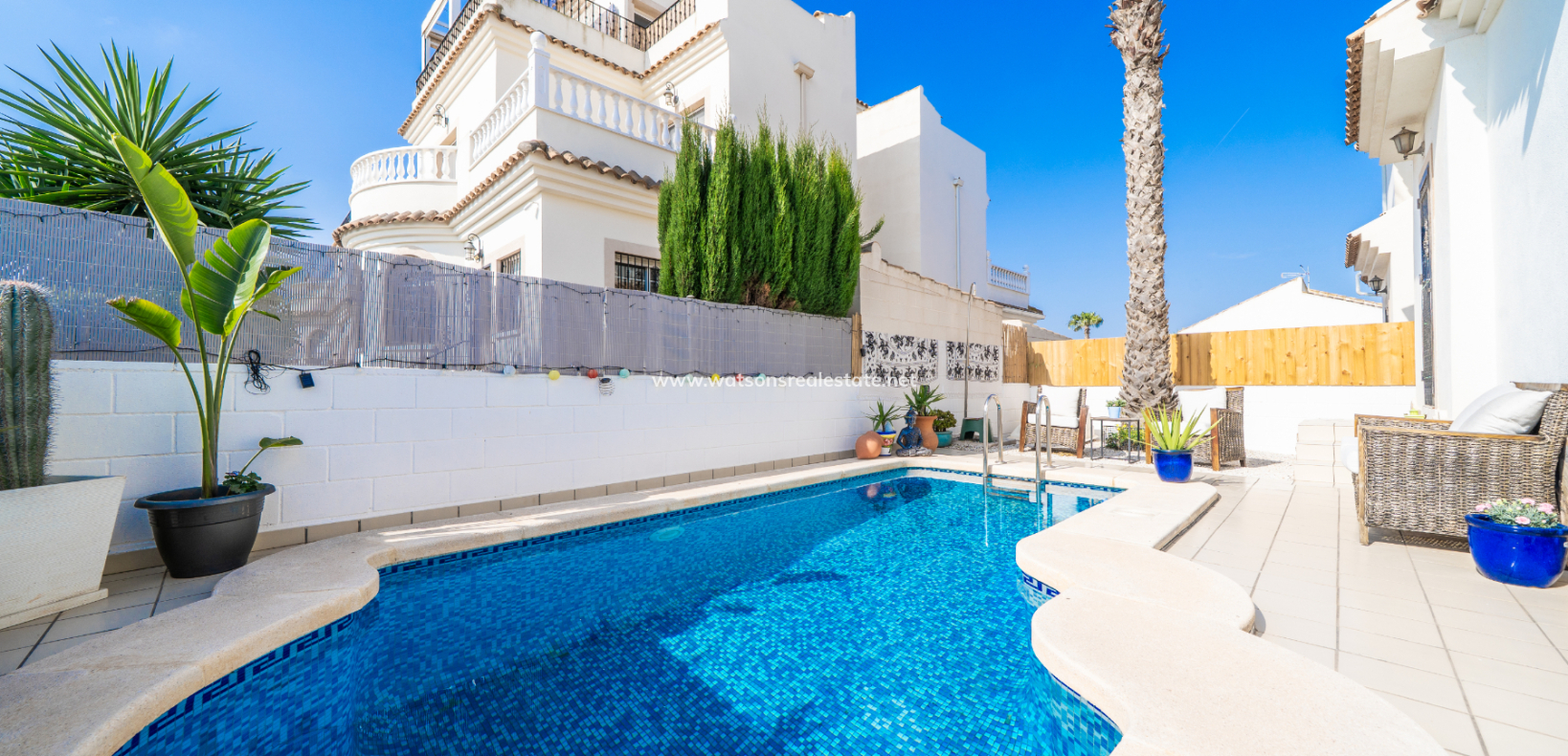 Venta - Chalet Independiente - Urb. La Marina