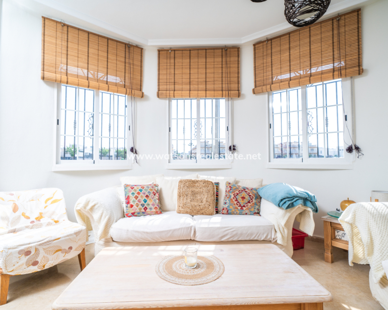 Venta - Chalet Independiente - Urb. La Marina