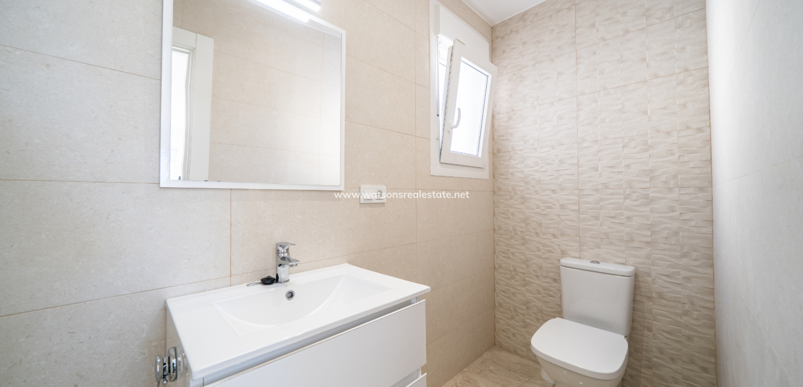 Venta - Chalet Independiente - Urb. La Marina