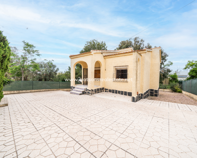 Venta - Chalet Independiente - Urb. La Marina