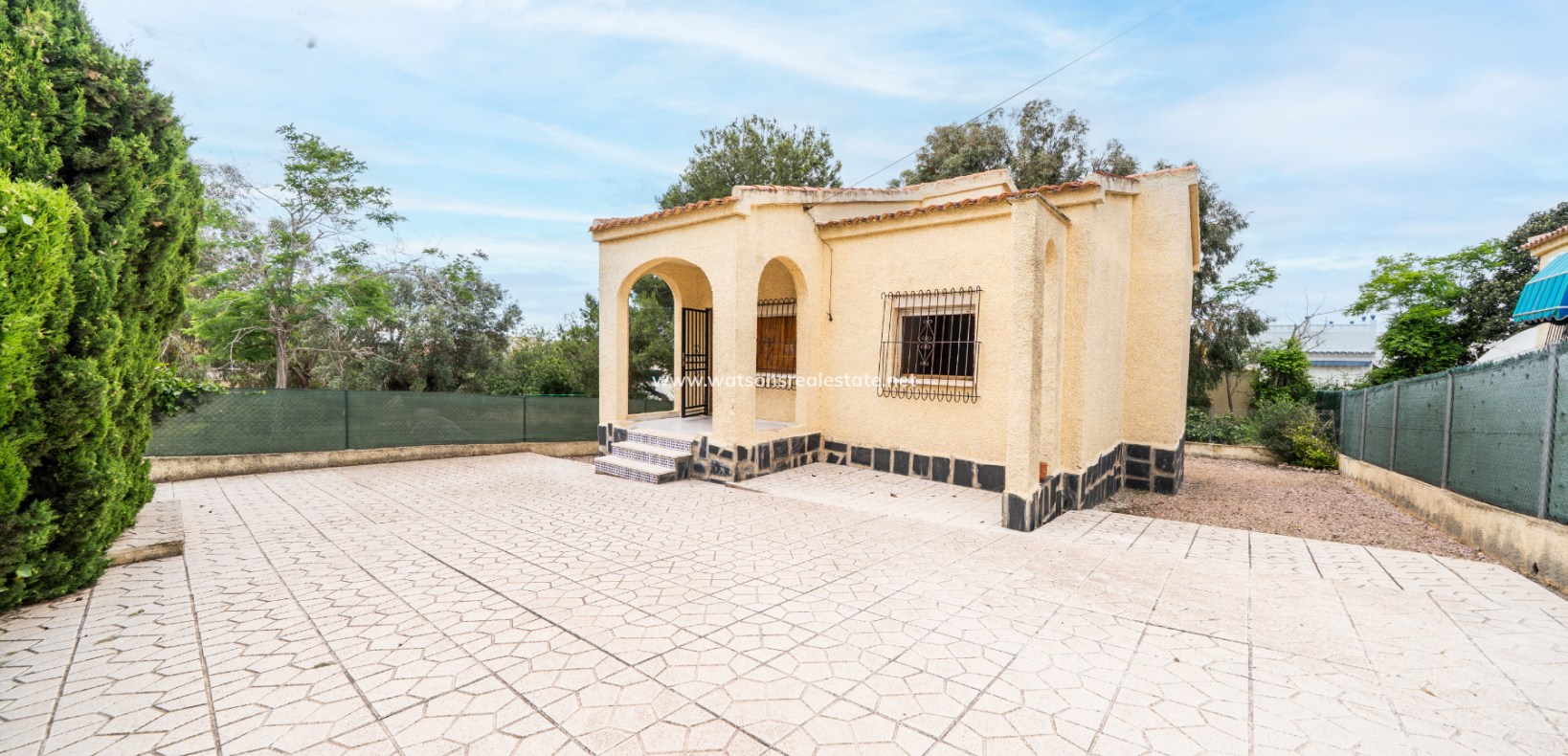 Venta - Chalet Independiente - Urb. La Marina