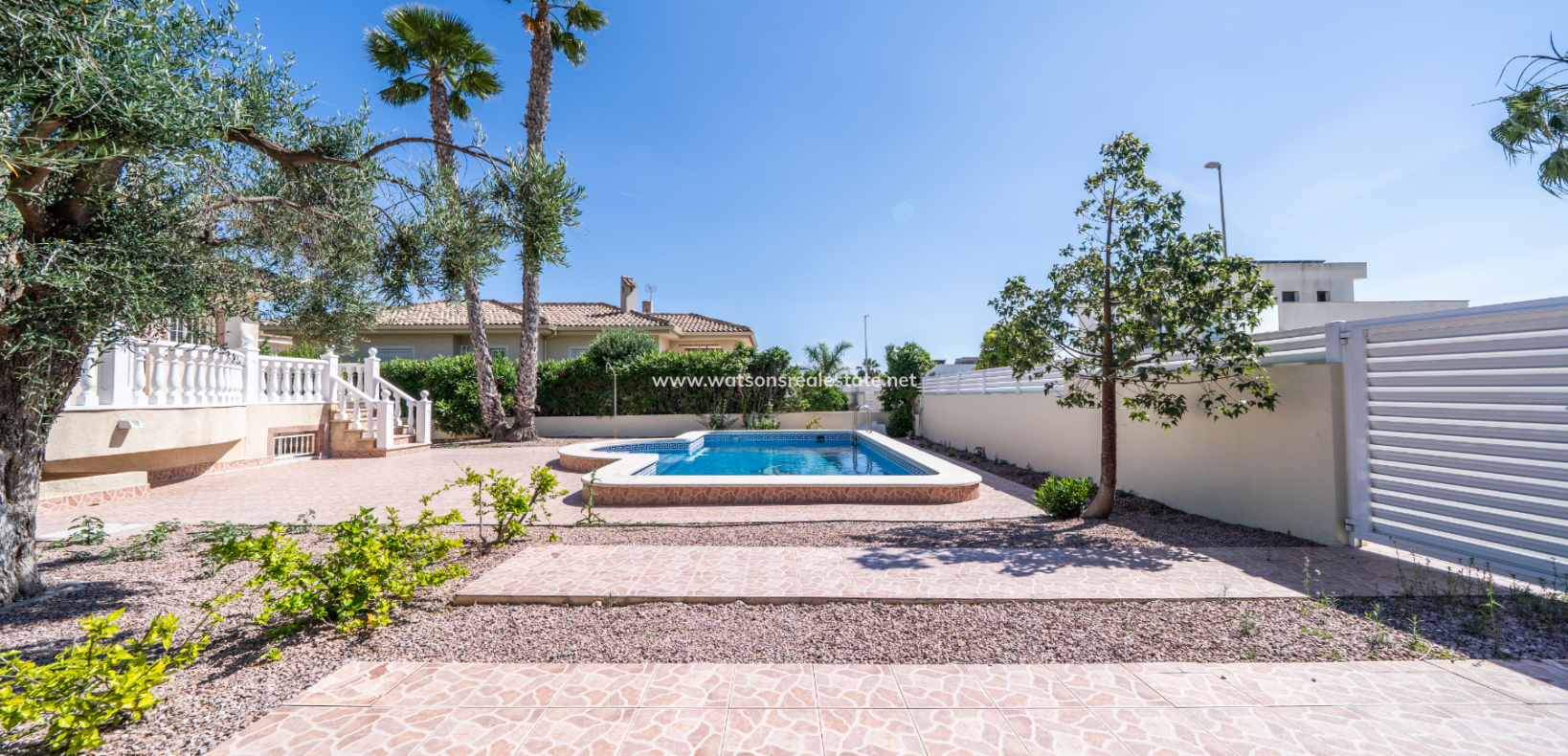 Venta - Chalet Independiente - Urb. La Marina