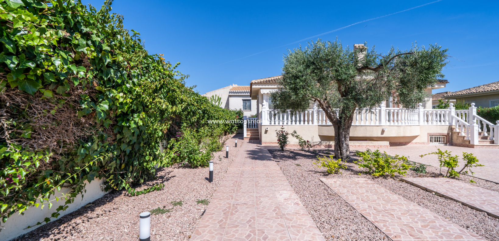 Venta - Chalet Independiente - Urb. La Marina