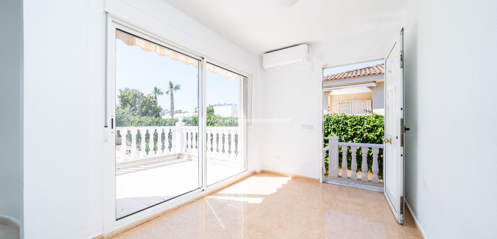 Venta - Chalet Independiente - Urb. La Marina