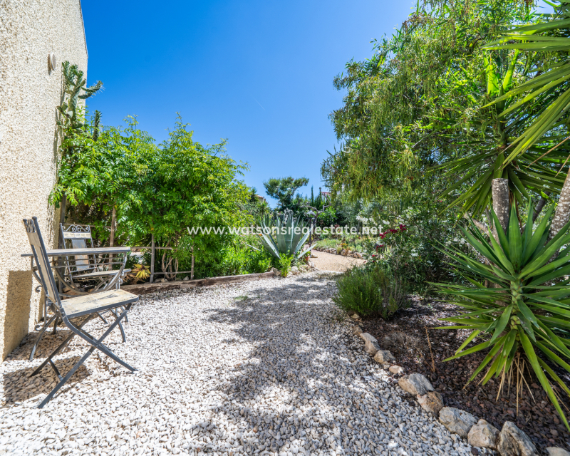 Venta - Chalet Independiente - Urb. La Marina