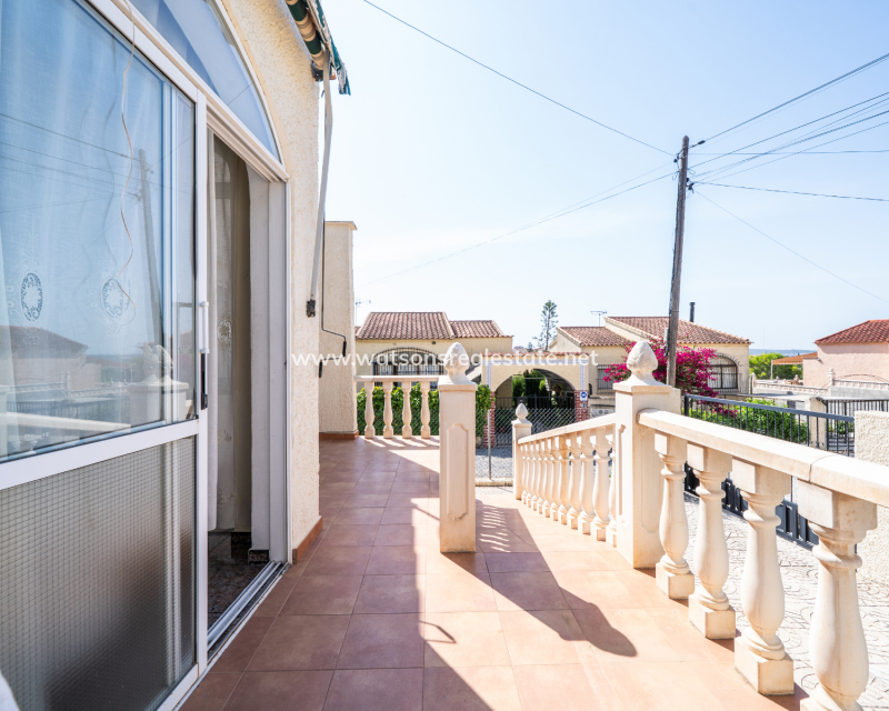 Venta - Chalet Independiente - Urb. La Marina