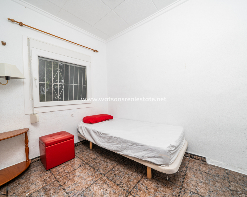 Venta - Chalet Independiente - Urb. La Marina