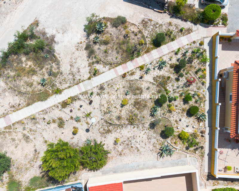 Venta - Chalet Independiente - Urb. La Marina