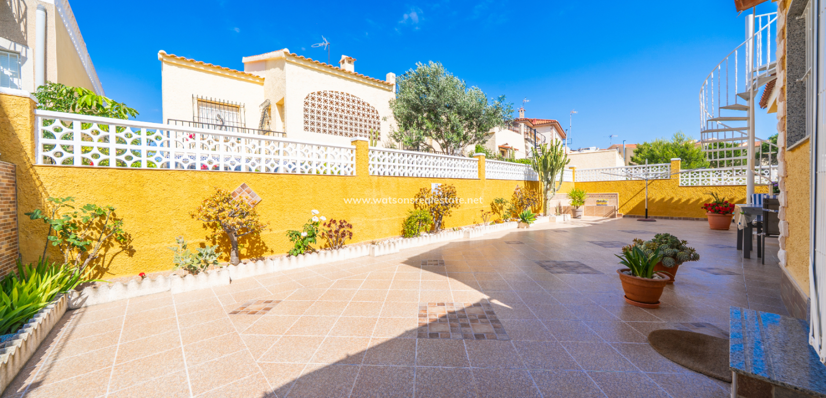Venta - Chalet Independiente - Urb. La Marina