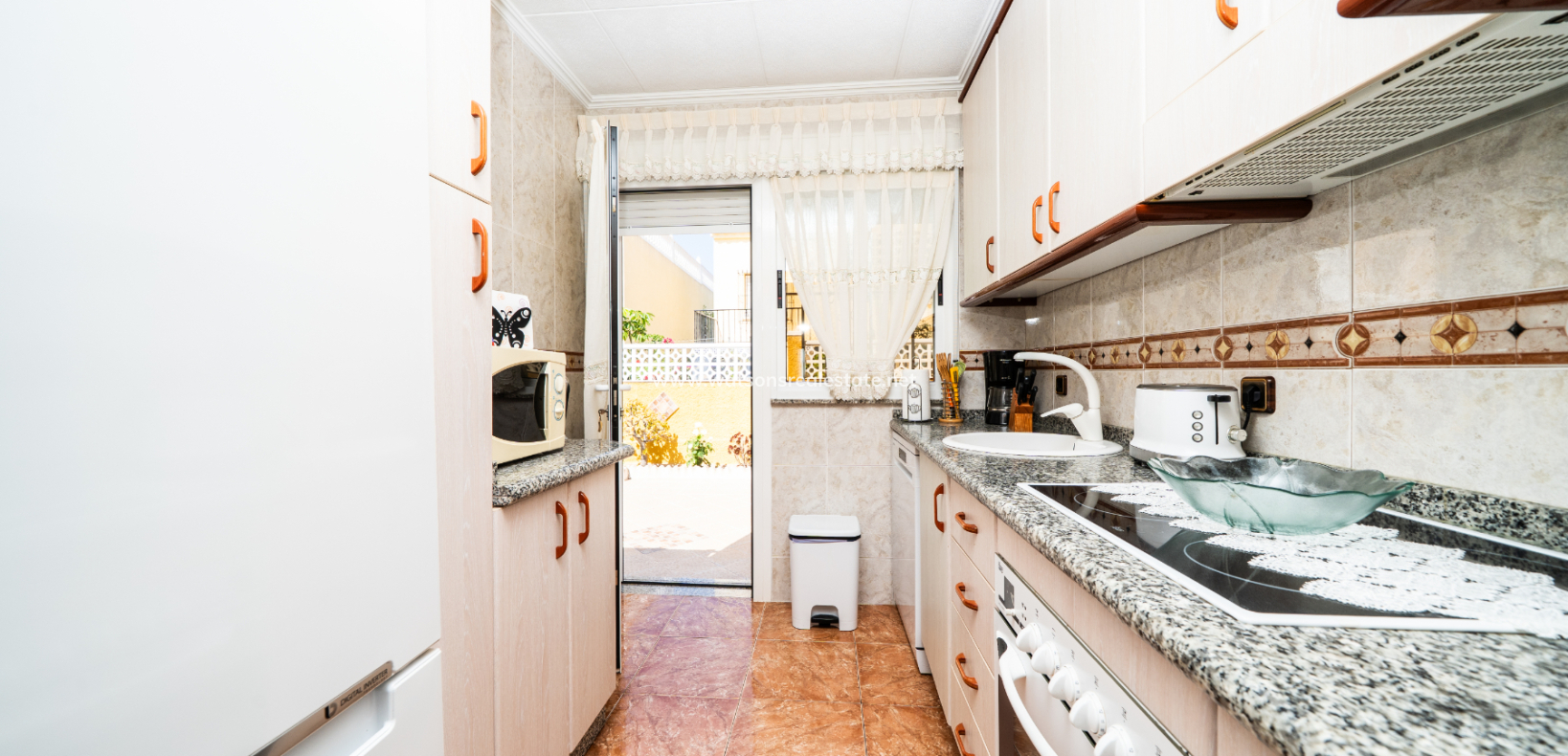 Venta - Chalet Independiente - Urb. La Marina