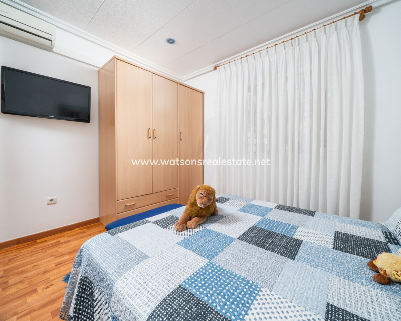 Venta - Chalet Independiente - Urb. La Marina