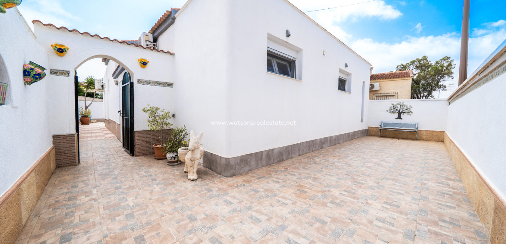 Venta - Chalet Independiente - Urb. La Marina