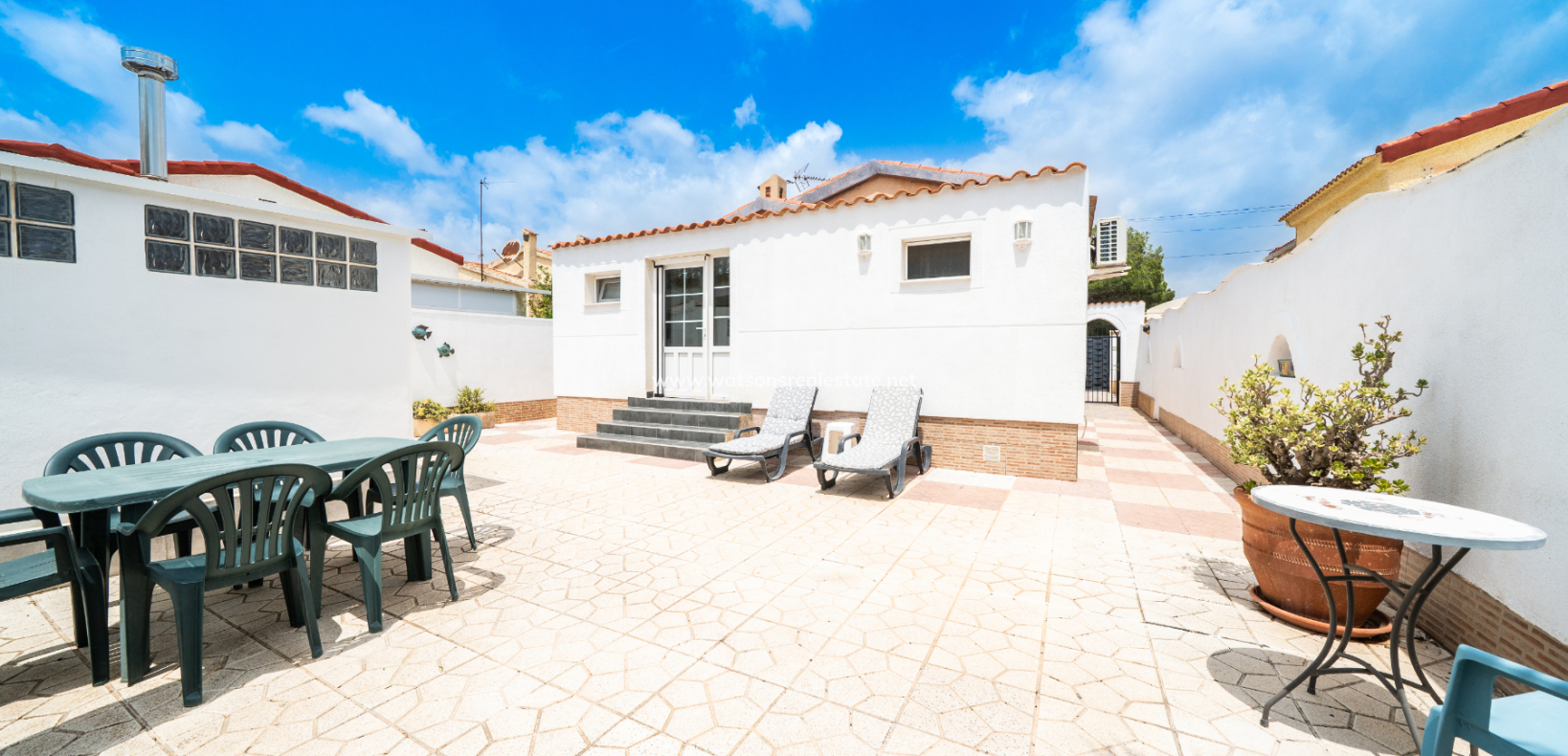 Venta - Chalet Independiente - Urb. La Marina