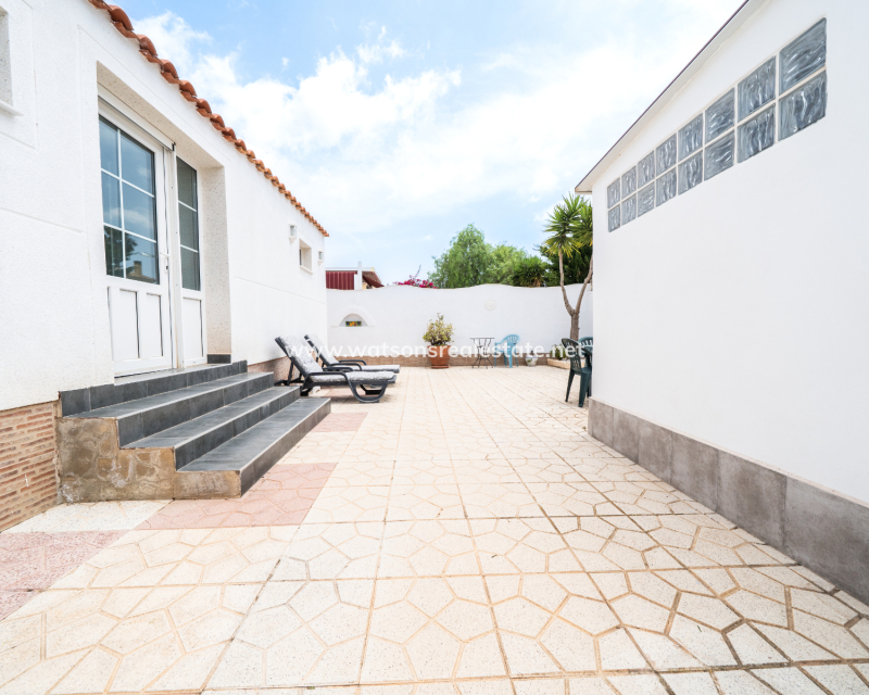 Venta - Chalet Independiente - Urb. La Marina