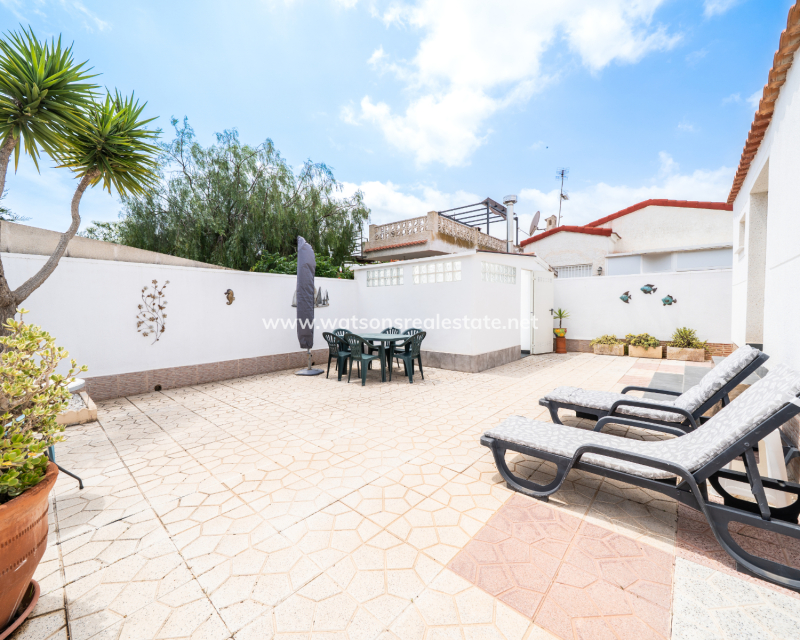 Venta - Chalet Independiente - Urb. La Marina