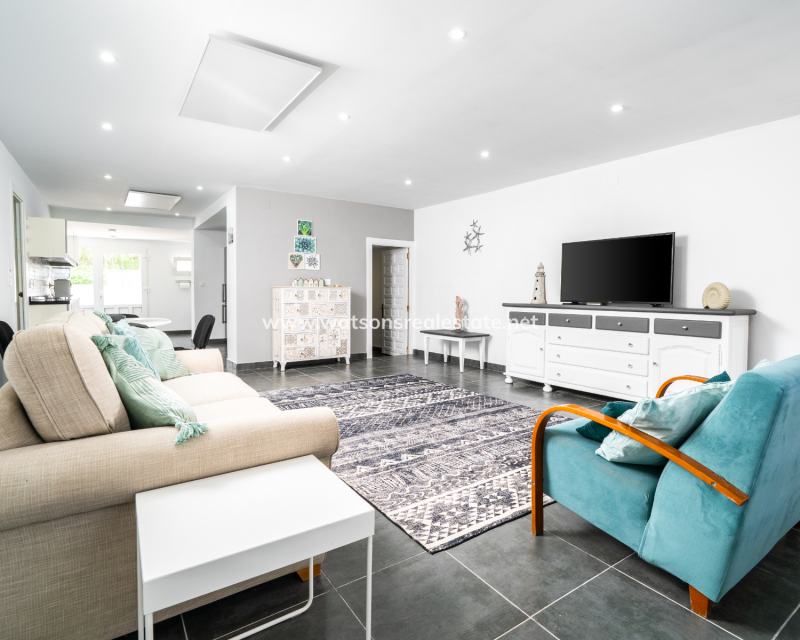 Venta - Chalet Independiente - Urb. La Marina