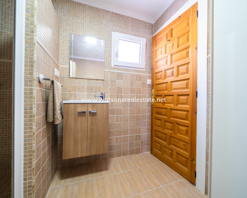 Venta - Chalet Independiente - Urb. La Marina