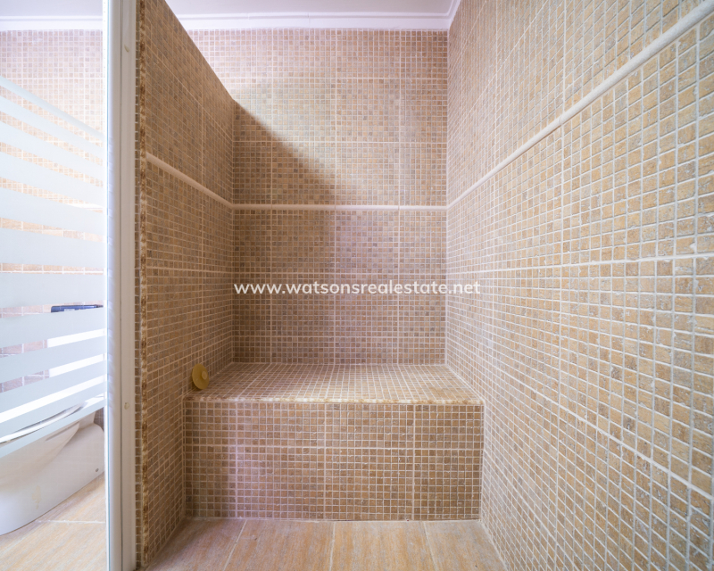 Venta - Chalet Independiente - Urb. La Marina